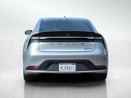 2024 Toyota Prius Prime SE