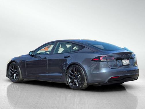 Stealth Gray 2023 Tesla Model S Standard Range