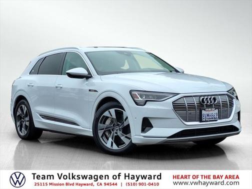 2021 Audi e-tron Premium Plus
