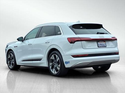 2021 Audi e-tron Premium Plus