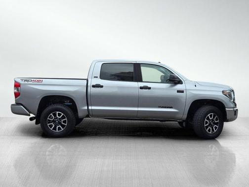 Silver Sky Metallic 2019 Toyota Tundra SR5