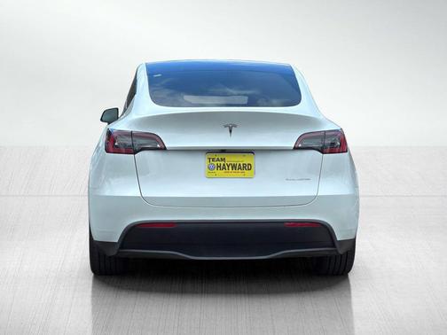 Pearl White Multi-Coat 2023 Tesla Model Y Long Range Dual Motor All-Wheel Drive