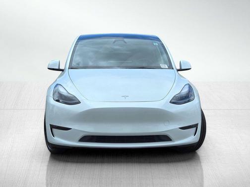 Pearl White Multi-Coat 2023 Tesla Model Y Long Range Dual Motor All-Wheel Drive