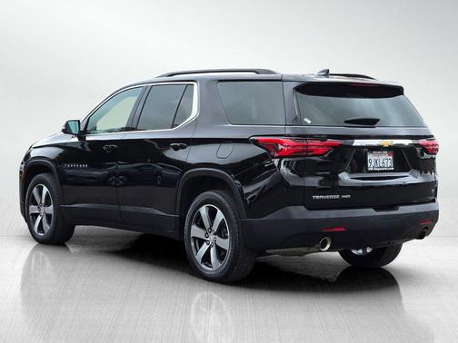 Mosaic Black Metallic 2023 Chevrolet Traverse LT Leather