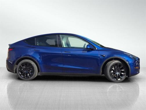 2024 Tesla Model Y Long Range Dual Motor All-Wheel Drive