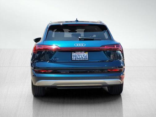 2019 Audi e-tron Premium Plus