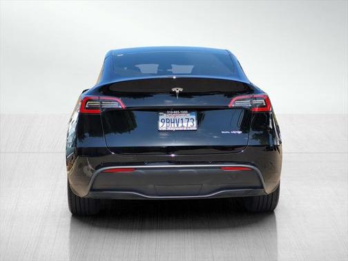 2022 Tesla Model Y Long Range Dual Motor All-Wheel Drive