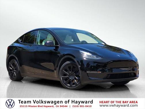 2022 Tesla Model Y Long Range Dual Motor All-Wheel Drive
