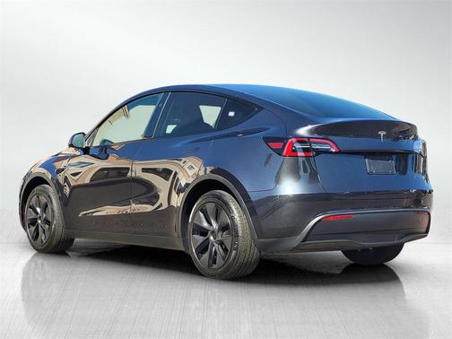 2025 Tesla Model Y Long Range Dual Motor Rear-Wheel Drive