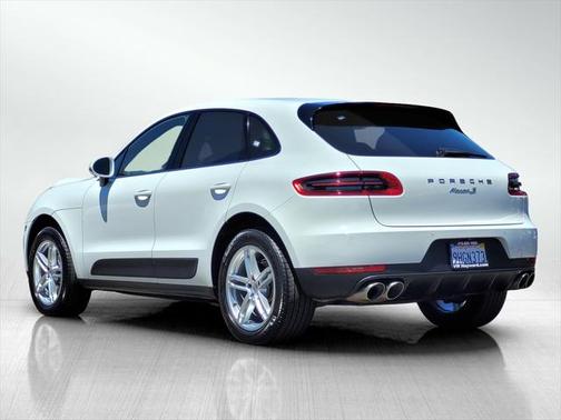 2017 Porsche Macan Base