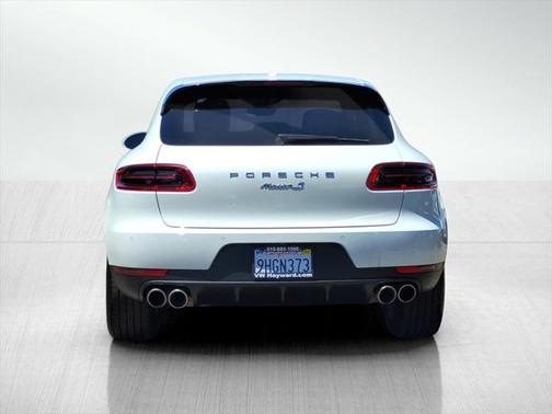 2017 Porsche Macan Base