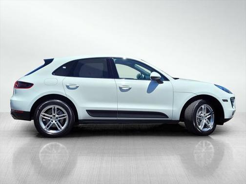 2017 Porsche Macan Base