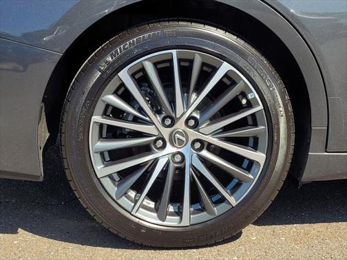 2022 Lexus ES 350 Base