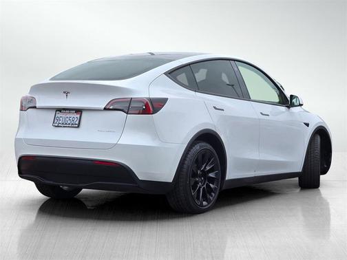 2023 Tesla Model Y Long Range Dual Motor All-Wheel Drive