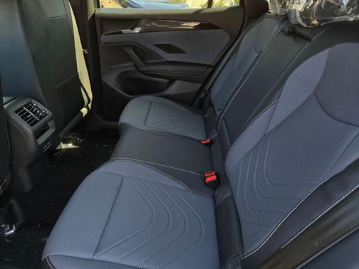 Black Pearl 2026 Volkswagen Tiguan 2.0T SE R-Line Black 4MOTION
