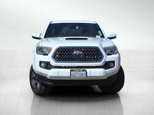 Super White 2018 Toyota Tacoma TRD Sport