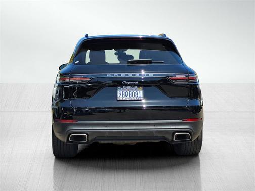 2022 Porsche Cayenne Base