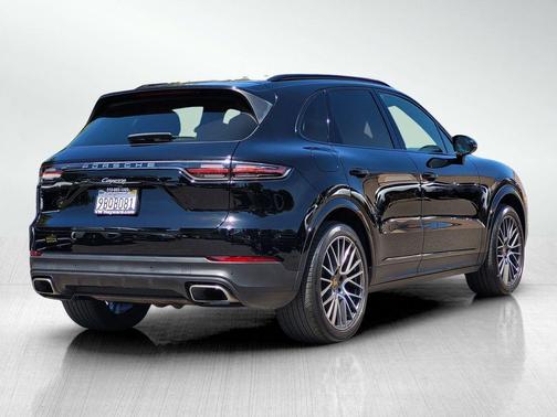 2022 Porsche Cayenne Cayenne