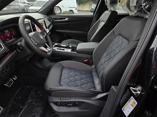 2026 Volkswagen Atlas Cross Sport 2.0T SEL Premium