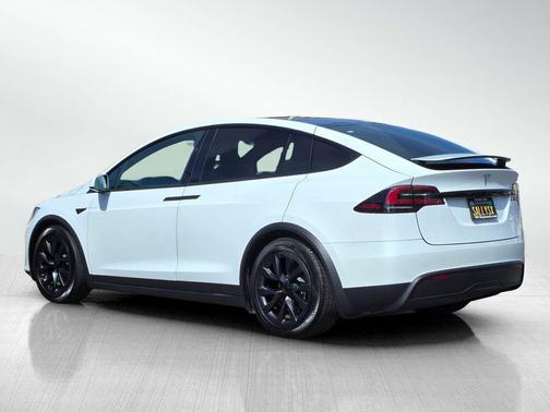 Pearl White Multi-Coat 2023 Tesla Model X Base