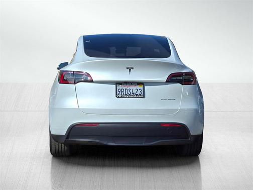 2025 Tesla Model Y Long Range Dual Motor All-Wheel Drive