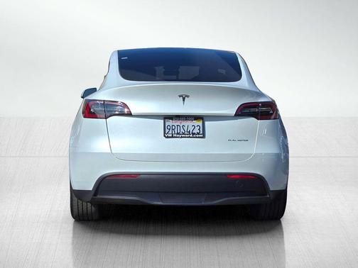 2025 Tesla Model Y Long Range Dual Motor All-Wheel Drive