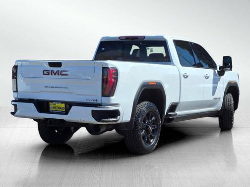 2024 GMC Sierra 2500 AT4