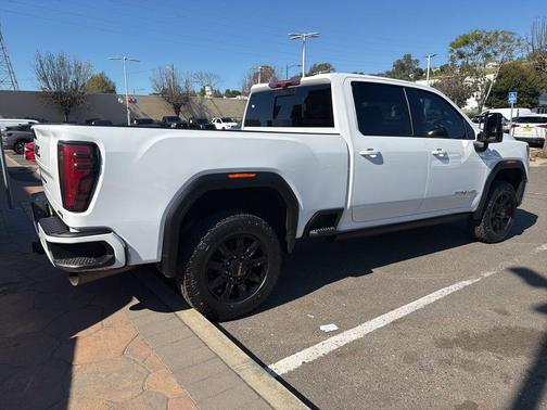 2024 GMC Sierra 2500 AT4