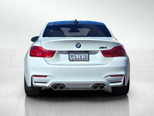Alpine White 2018 BMW M4 Base