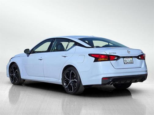 2025 Nissan Altima SR FWD