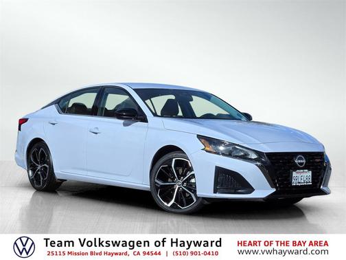 2025 Nissan Altima SR FWD