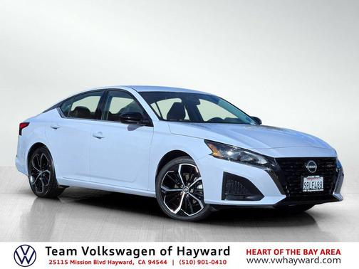 2025 Nissan Altima SR FWD