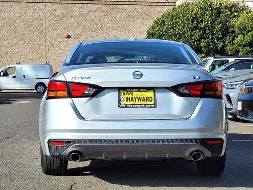2021 Nissan Altima SR FWD