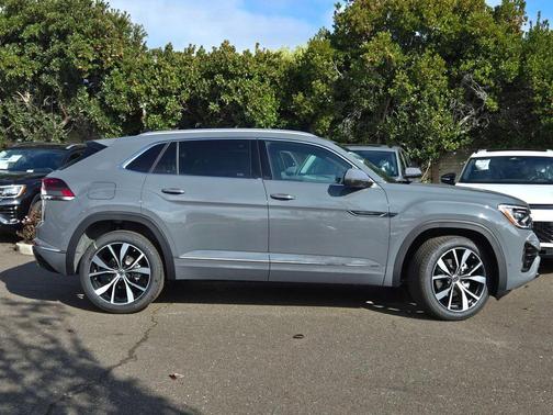 2026 Volkswagen Atlas Cross Sport 2.0T SEL Premium