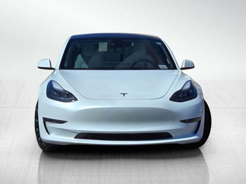 Pearl White Multi-Coat 2023 Tesla Model 3 Performance