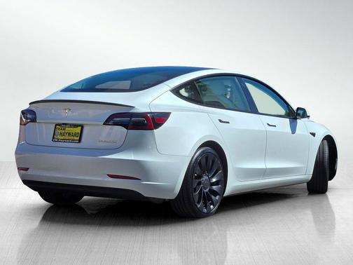Pearl White Multi-Coat 2023 Tesla Model 3 Performance