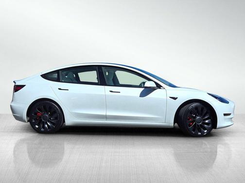 Pearl White Multi-Coat 2023 Tesla Model 3 Performance