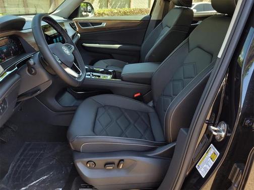 2025 Volkswagen Atlas 2.0T SE w/Technology 4MOTION