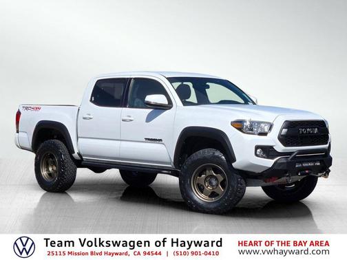 Super White 2018 Toyota Tacoma TRD Off Road