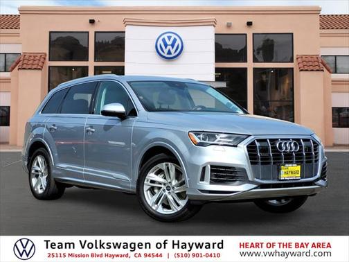 2022 Audi Q7 55 Premium Plus