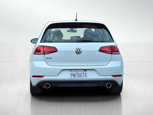 2018 Volkswagen Golf GTI 2.0T S 4-Door