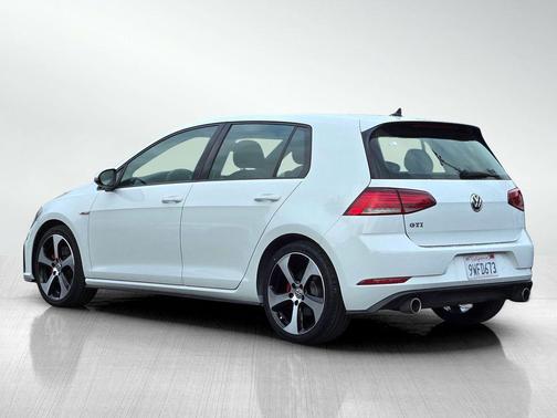 2018 Volkswagen Golf GTI 2.0T S 4-Door