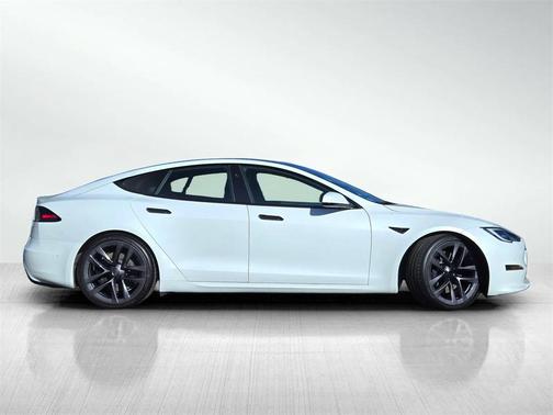 2022 Tesla Model S Base