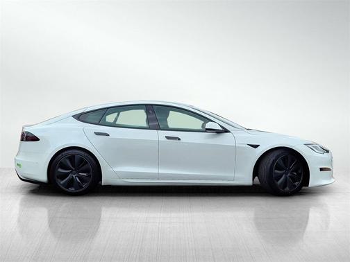 2022 Tesla Model S Base