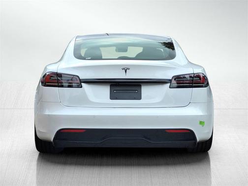 2022 Tesla Model S Base
