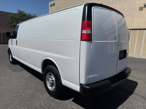 White 2017 Chevrolet Express 3500 3500 Cargo Extended