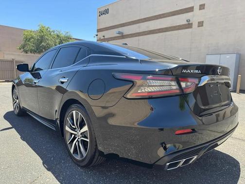 Black 2019 Nissan Maxima 3.5 SL