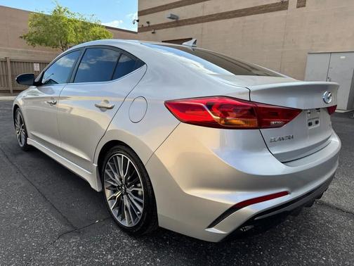 2018 Hyundai ELANTRA Sport