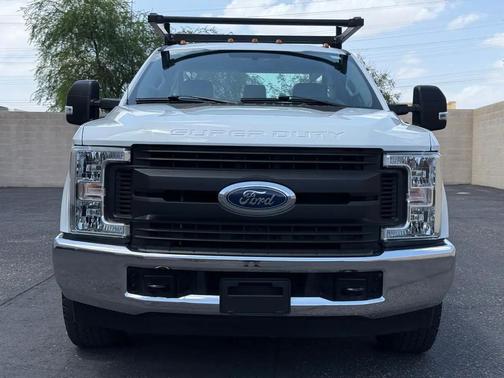White 2017 Ford F-350 XLT