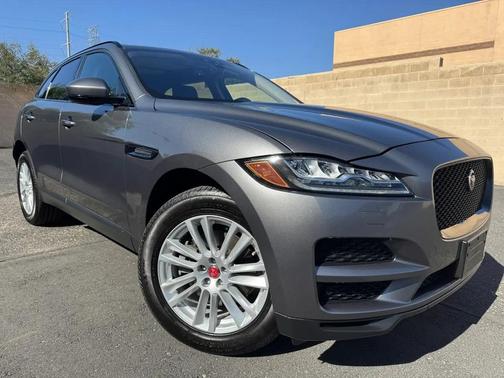 Gray 2017 Jaguar F-PACE 35t Prestige